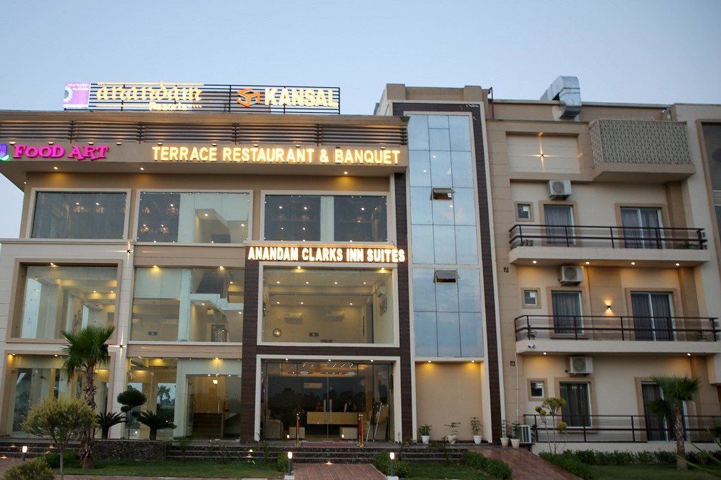 anandam-clarks-inn-suites 3X2